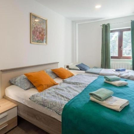 Alex Deluxe Apartments On Beach Porec Esterno foto