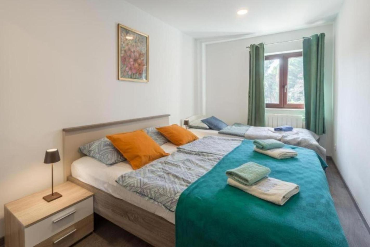 Alex Deluxe Apartments On Beach Porec Esterno foto